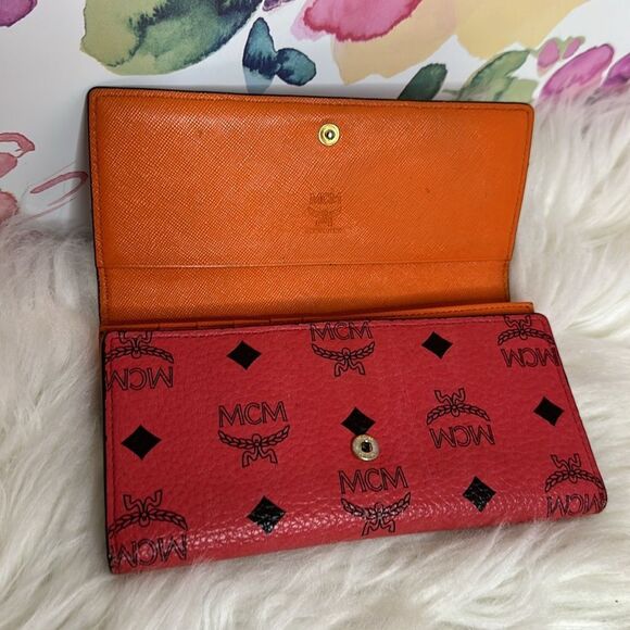 💯Authentic MCM Visetos Trifold Long Wallet🍀 - Picture 9 of 17